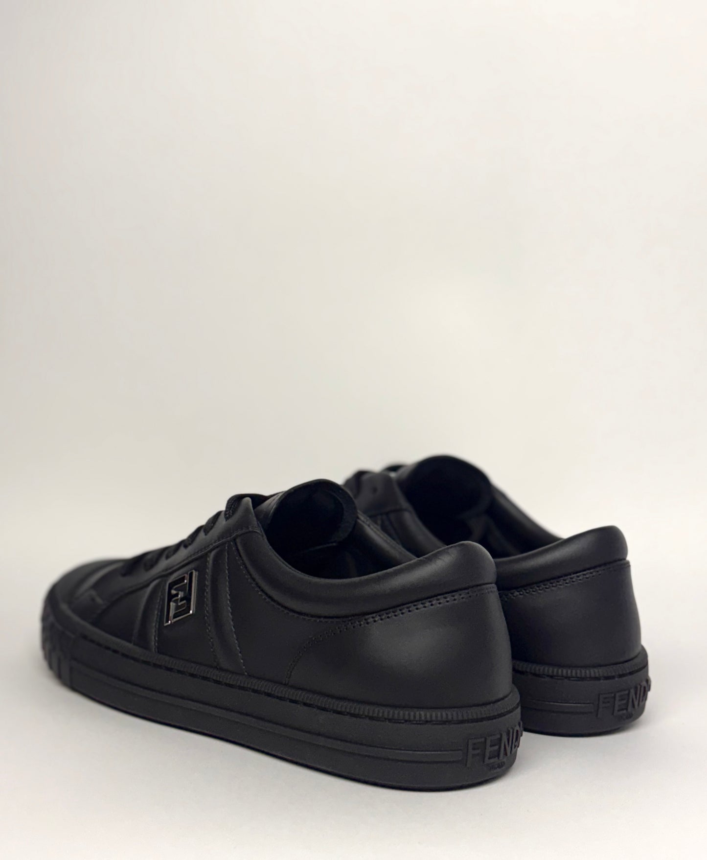 TENIS FENDI