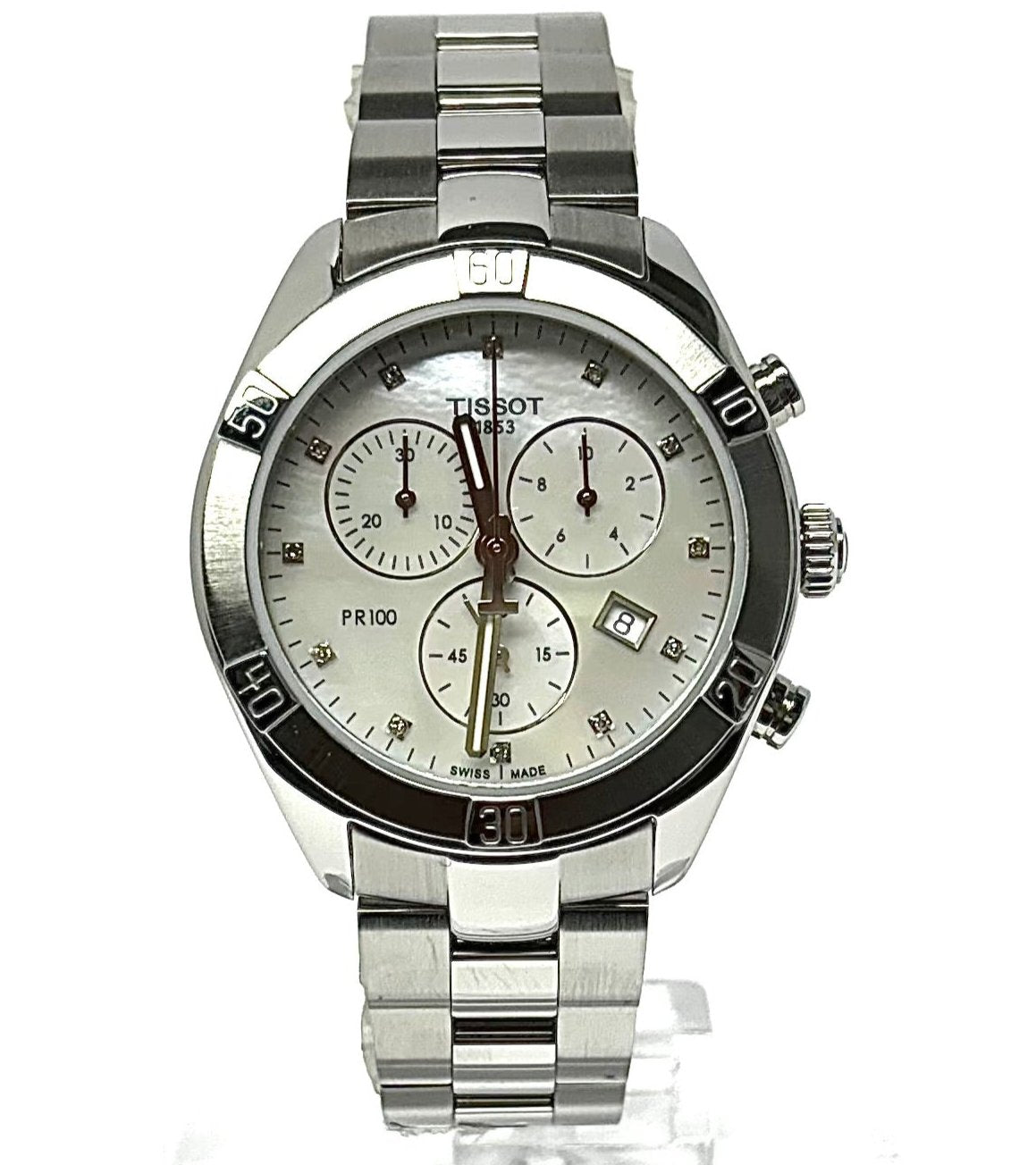 El nuevo Tissot PR 100 Sport Chic Chronograph es un reloj clásico y femenino, con una estética semi-deportiva, perfecto para su uso diario.