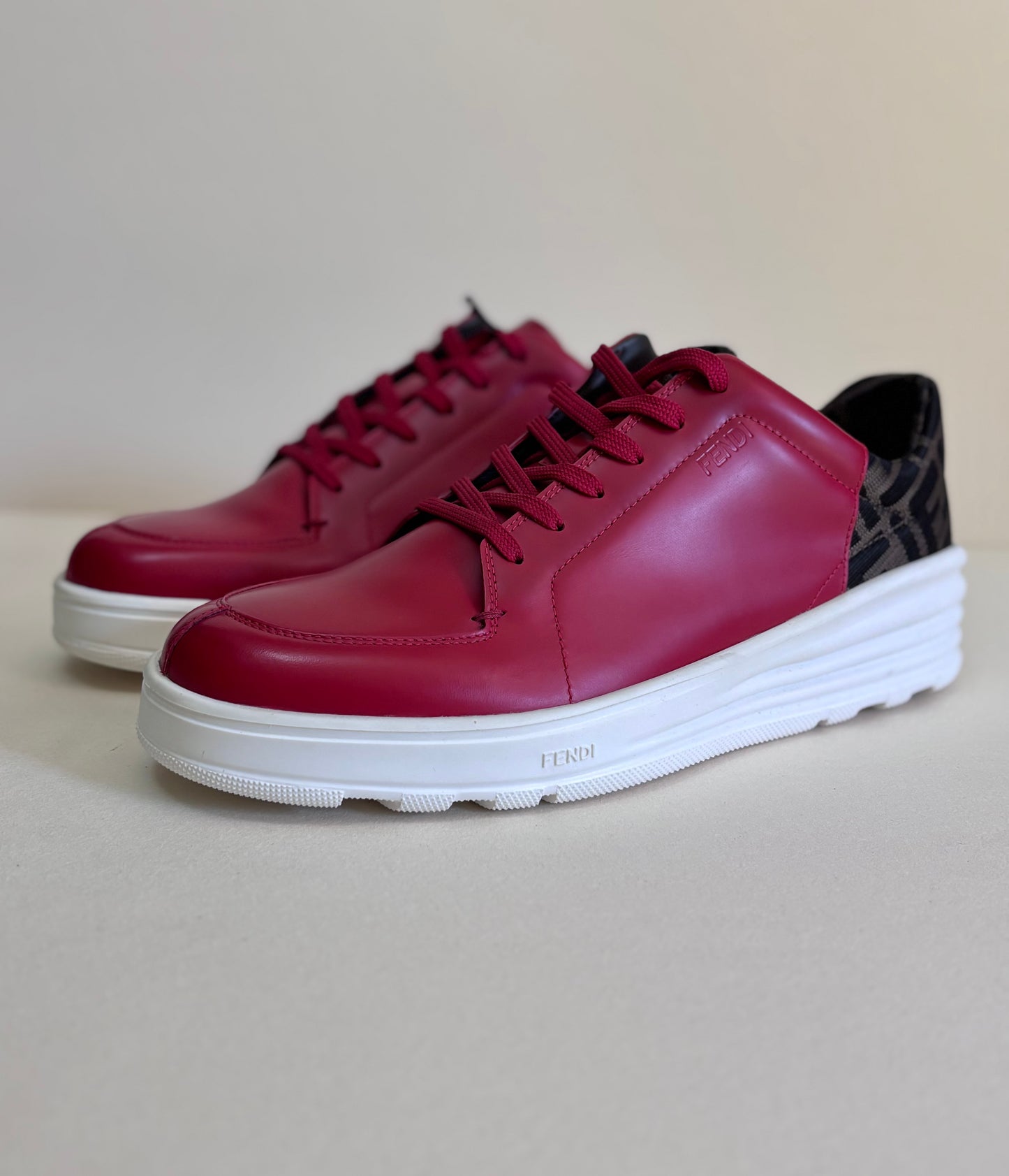 TENIS FENDI