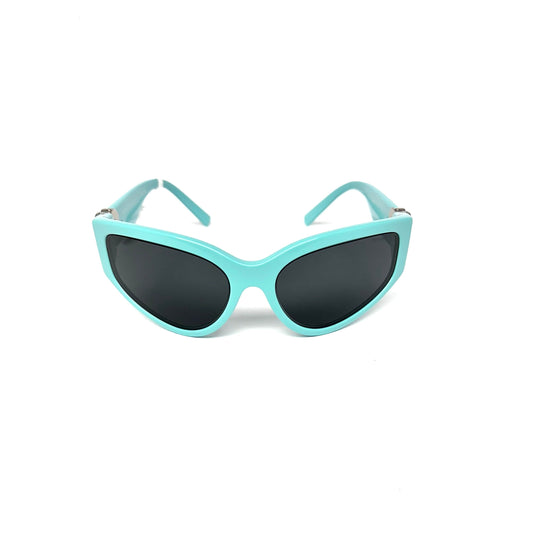 ¡Destaca con las gafas de la nueva colección de Tiffany! Experimenta el glamour y la elegancia con estos accesorios de moda. 