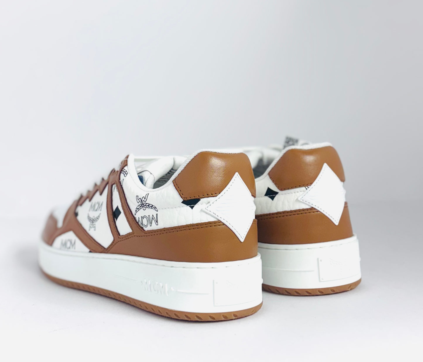 TENIS MCM