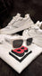 OUTFIT TENIS-CAMISETA-GAFAS