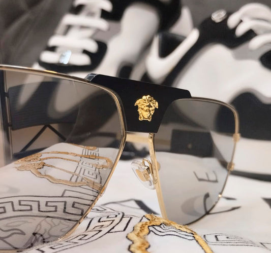OUTFIT TENIS-CAMISETA-GAFAS