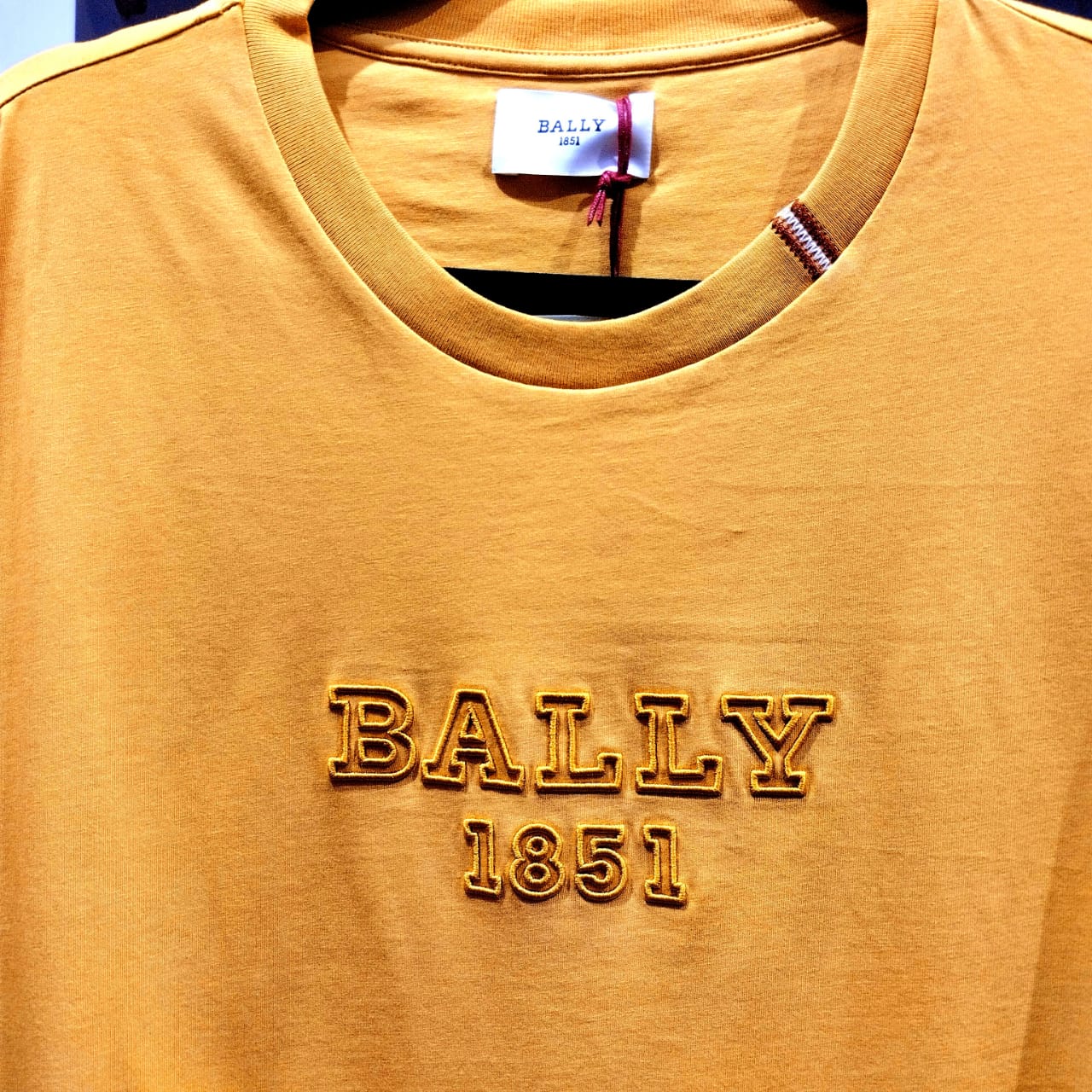 CAMISETA BALLY